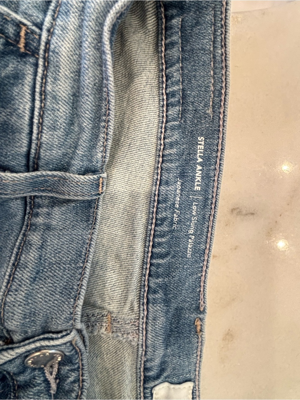 Ag Adriano Goldschmied Light Blue Wide-Leg Crop Jeans - Picture 6 of 9